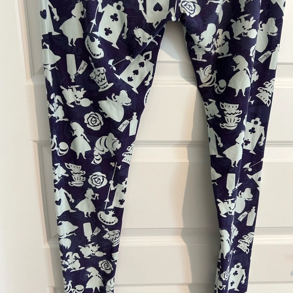Lularoe Disney Alice in Wonderland Leggings Purple White Size Tall and Curvy TC